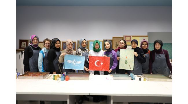 Hayaller ebruya işleniyor