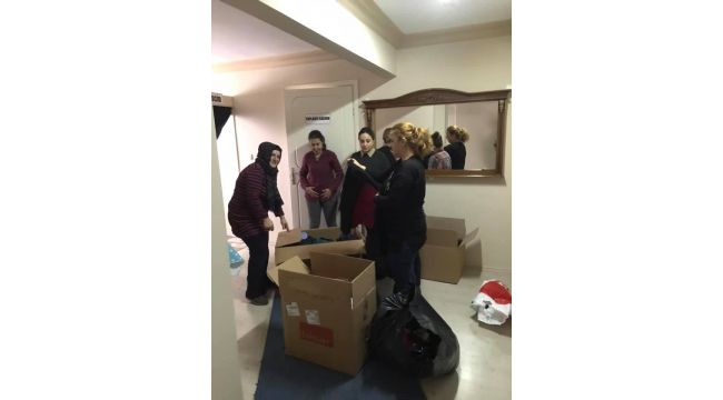 İYİ kadınlardan depremzedelere yardım