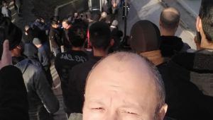 Nakliyeciler Gebze'de eylem yaparak yol kapattı