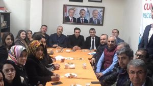 Zinnur Büyükgöz sahayı boş bırakmıyor