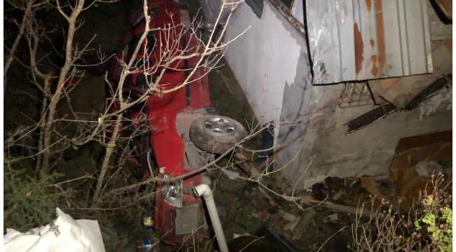 50 metre yükseklikten evin duvarına çarptı: 2 yaralı