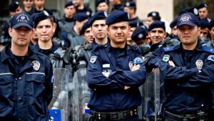 81 ile genelge! Polislere evlilik yıl dönümünde bir gün izin hakkı