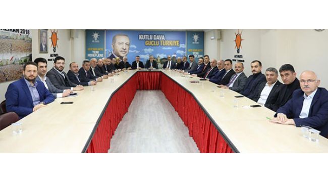 AK Parti şehitlerimiz için tek yürek oldu