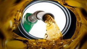 Benzin zammı geri çekildi