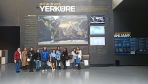 Deprem müzesi öğrencileri ağırlamaya devam ediyor