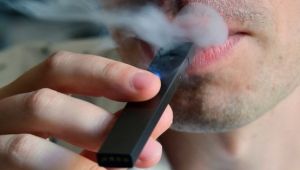 Elektronik sigara ve türevlerinin ithalatı artık yasak