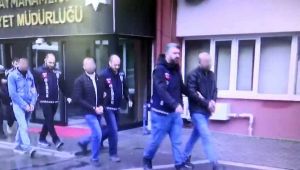 Gebze'de ruhsatsız silah satan şahıslara operasyon