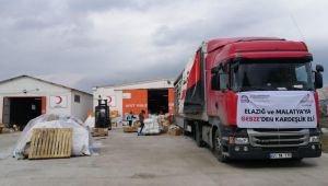 Gebze'den çıkan yardım tırı Elazığ'a ulaştı