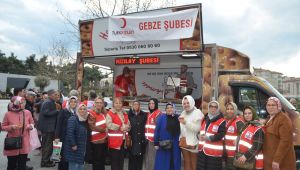 Gebze Kızılay lokma dağıttı