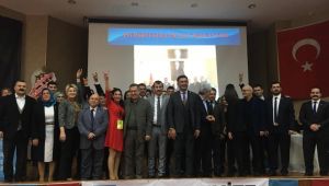 İYİ Partisi Gölcük'te Aynacı yeniden başkan