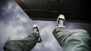 İzmit'te intihar girişimi