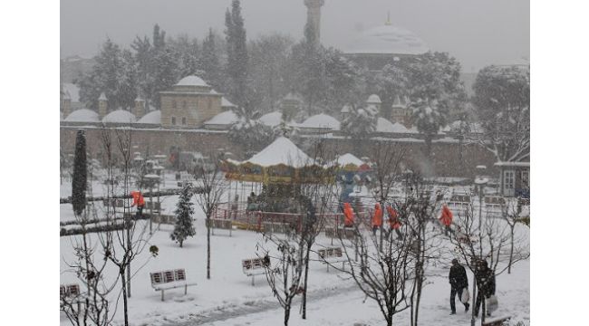 Kar bu sefer kapıya dayandı