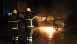 Otomobilden geriye iskeleti kaldı