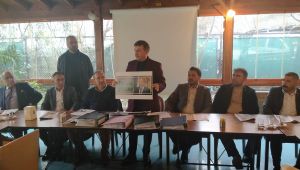 Recep Dursun havanda su dövüyor