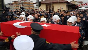 Şehidimizi binlerce kişi uğurladı!