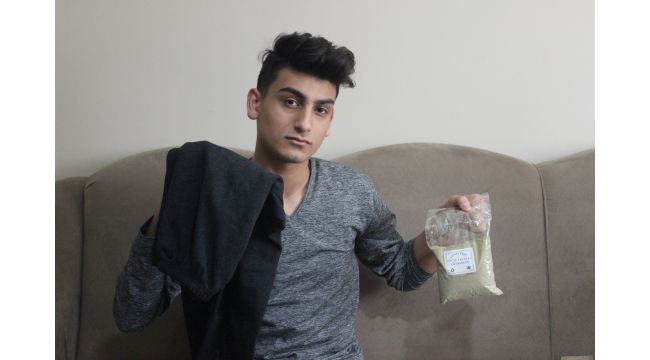 Sosyal medyadan pantolon sipariş etti, kutudan çıkanlar şoke etti