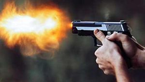 Tartıştığı kişiyi ayağından vurdu