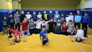 Ücretsiz Spor Okulları Ata Sporu güreşi sevdiriyor