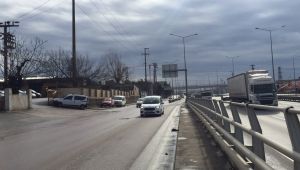 Yolun karşısına geçmek isterken canından oldu