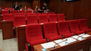 AK Parti ve MHP'li meclis üyelerinden oda tepkisi