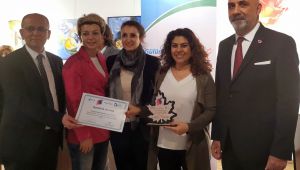 Assan Hanil'e, kadın istihdamına sağladığı katkıyla üst üste dördüncü ödül