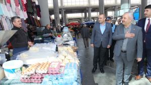Başkan Büyükgöz cuma pazarını gezdi