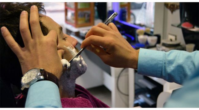 Berber, kuaför, güzellik merkezlerinin faaliyetleri bugün geçici süreliğine durdurulacak