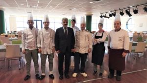 Beyaz Kalpli öğrencilerden KOÜ yönetimine yemek