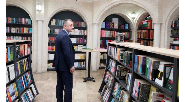 Büyükakın, “Harçlıklarımı biriktirir kitap alırdım”