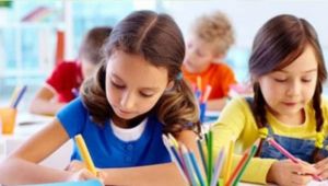 Çalışan anne babadan biri izinli sayılacak! Hamilelere tatil