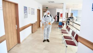 Çayırova'da her yer dezenfekte ediliyor