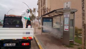 Darıca'da duraklar ve konteynırlar dezenfekte ediliyor