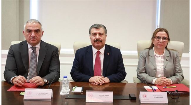 Fahrettin Koca'dan yeni koronavirüs paylaşımı