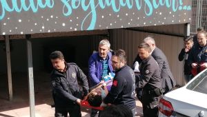 Gebze'de öğrenci okul kapısının üzerinden yere çakıldı