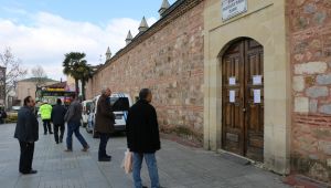 Cuma saatinde minarelerden dua anonsu yükseldi