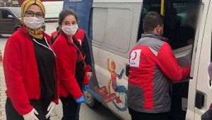 Gebze Kızılay ihtiyaç sahibi ailelerin imdadına yetişiyor