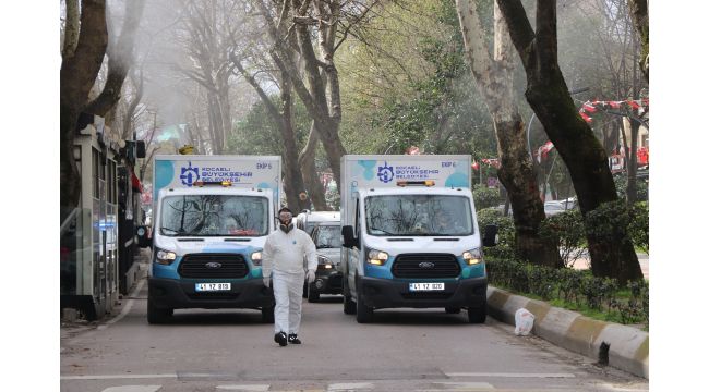 Kocaeli’de kent merkezi araçlarla dezenfekte ediliyor
