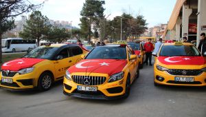 Kocaeli’de taksiciler İdlib şehitleri için yola çıktı