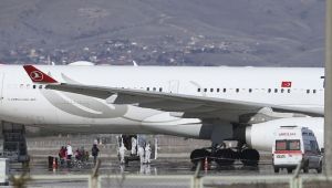 Koronavirüs alarmı! İstanbul uçağındaki yolcuda virüs çıktı