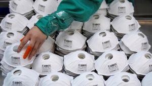 Maskeler reçete karşılığında eczanelerden alınabilecek