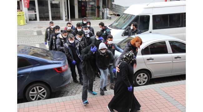 Uyuşturucuyu süt ambalajında saklamışlar