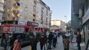 3 katlı binada çıkan yangın paniğe neden oldu