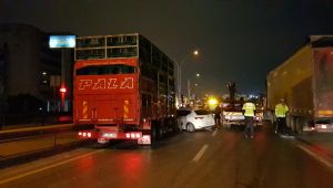 Alkollü sürücü kamyona çarptı: 1 yaralı