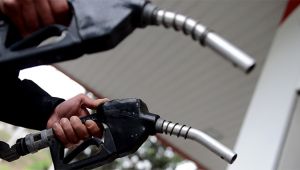 Benzine bir indirim daha geldi