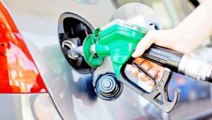 Benzine bu gece yarısı indirim geliyor