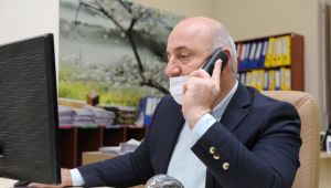 Bıyık, telefonlara baktı talepleri dinledi