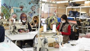 Bizimköy Engelliler Üretim Merkezi, sağlık çalışanları için maske üretiyor