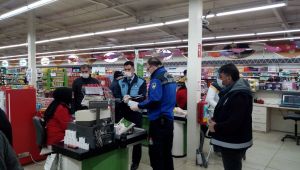 Büyükşehir Zabıta Gebze'de denetimlerini sürdürüyor