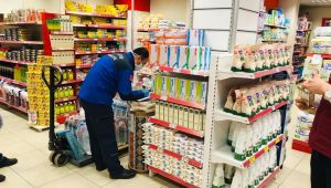 Büyükşehir zabıtasından marketlere denetim