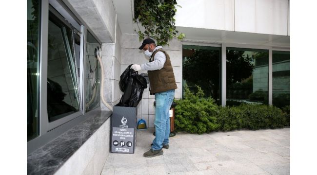 Çayırova’da 160 noktaya atık maske ve eldiven kutusu